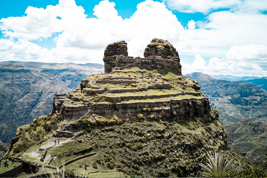 Waqrapukara fortress tour